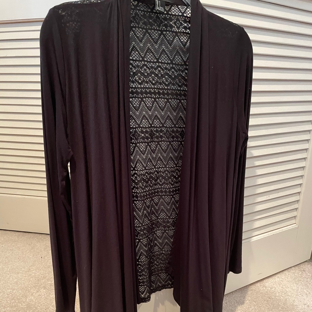 Forever 21 Black Cardigan Size Small